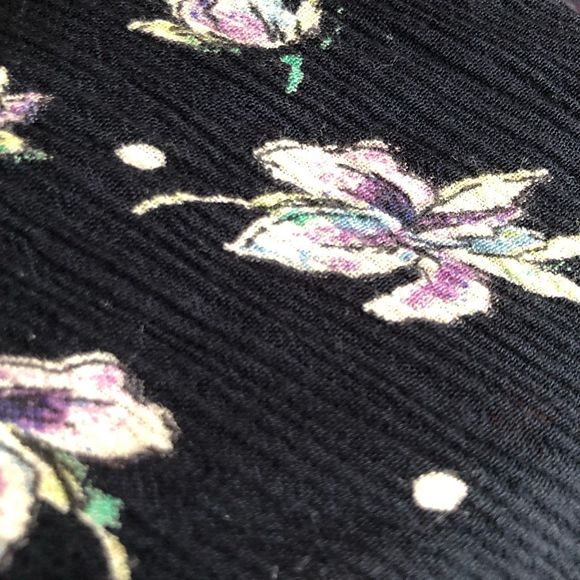 BILA Blouse Sz M Floral V-Neck Flutter Sleeves - Picture 11 of 12